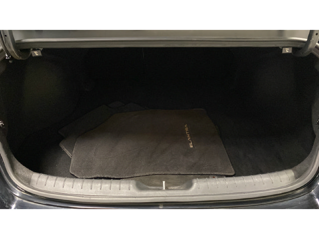 Used 2023 Hyundai Elantra Limited w/ Cargo Package FWD image 27