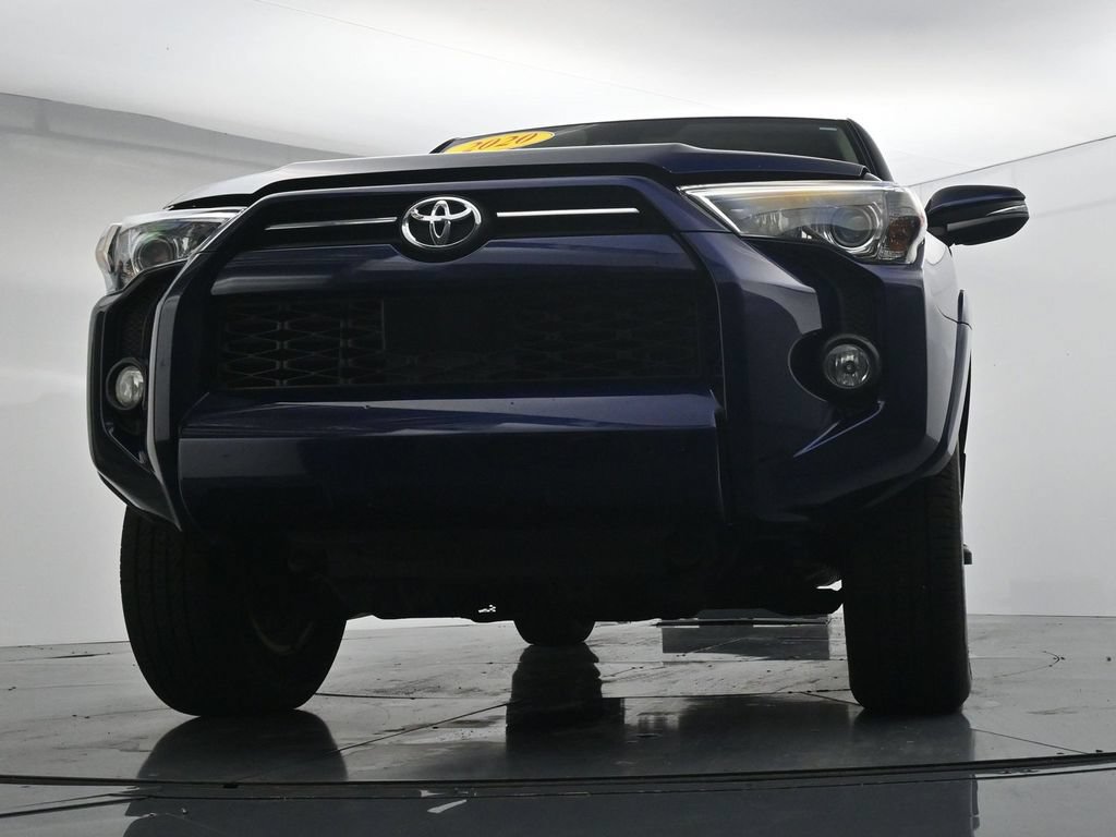 Used 2020 Toyota 4Runner SR5 Premium w/ Moonroof Package AWD/4WD image 34