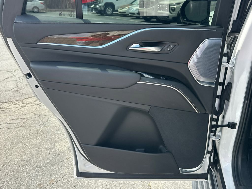 Certified 2024 Cadillac Escalade Sport Platinum w/ LPO, ONYX Package AWD/4WD image 21