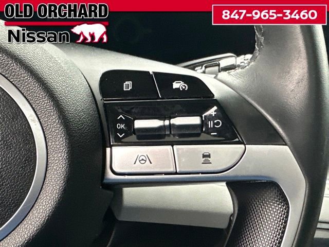 Used 2025 Hyundai Elantra Limited FWD image 21
