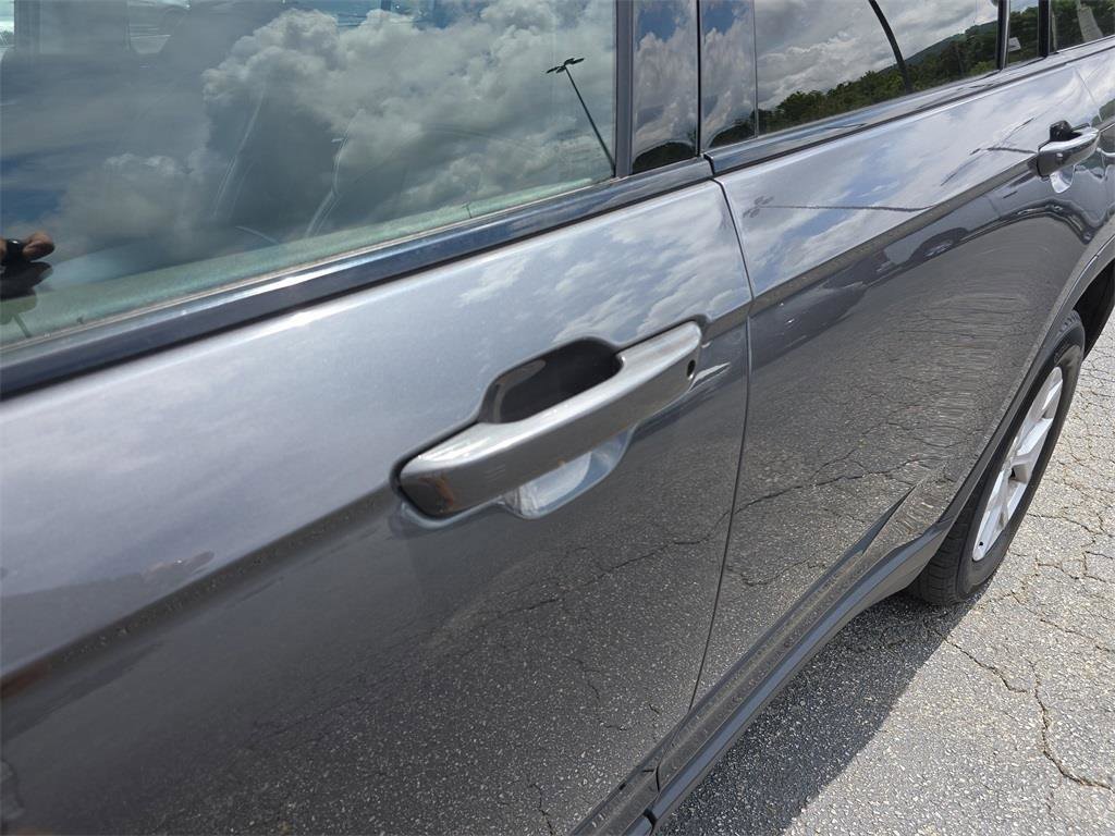 Used 2022 Jeep Grand Cherokee L Limited image 14