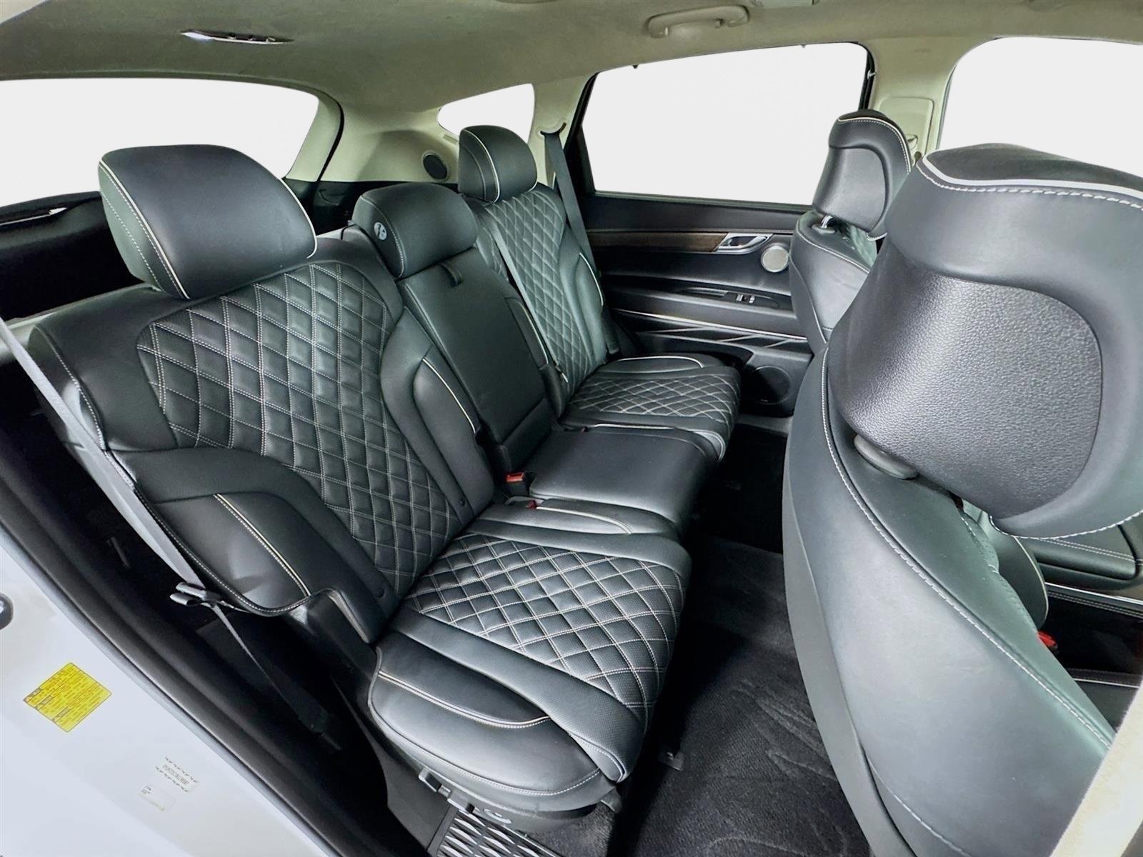 Certified 2024 Genesis GV80 3.5T w/ Prestige Package image 29