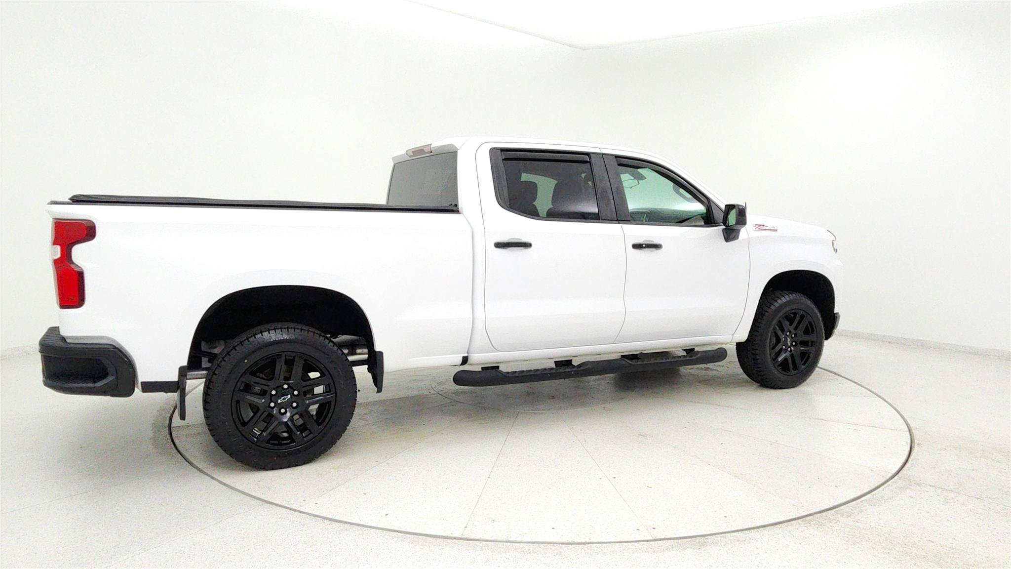 Used 2021 Chevrolet Silverado 1500 LT Trail Boss w/ Bed Protection Package AWD/4WD image 6