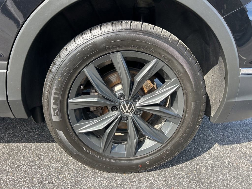 Used 2024 Volkswagen Tiguan SE FWD image 34