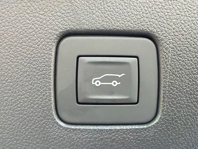 Used 2025 Buick Envista Sport Touring w/ Convenience I Package FWD image 19