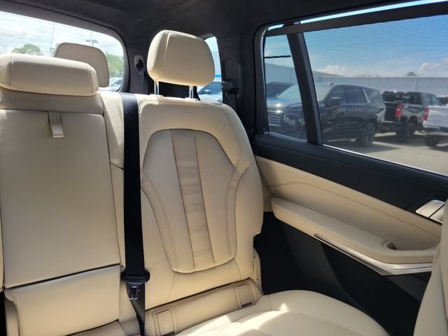 Used 2021 BMW X7 xDrive40i w/ Executive Package AWD/4WD image 18
