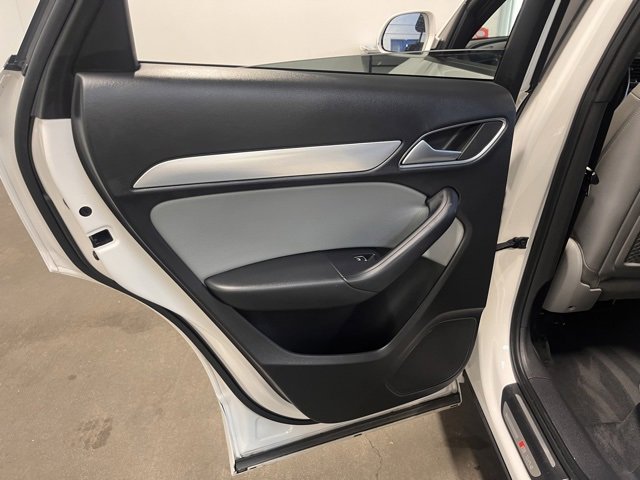 Used 2018 Audi Q3 2.0T Premium image 19