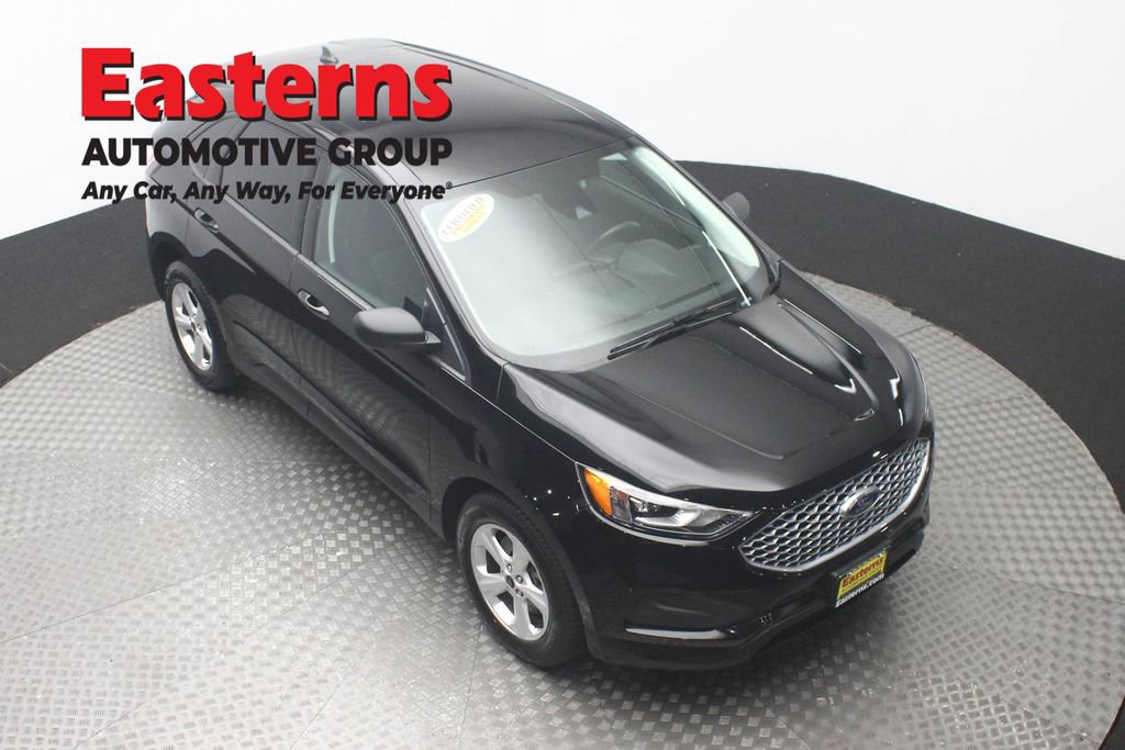 Used 2024 Ford Edge SE w/ Cargo Accessory Package AWD/4WD image 3