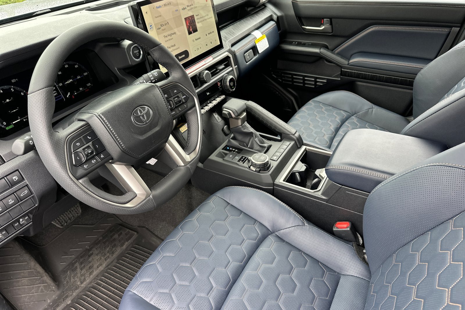 New 2026 Toyota 4Runner Platinum AWD/4WD image 11