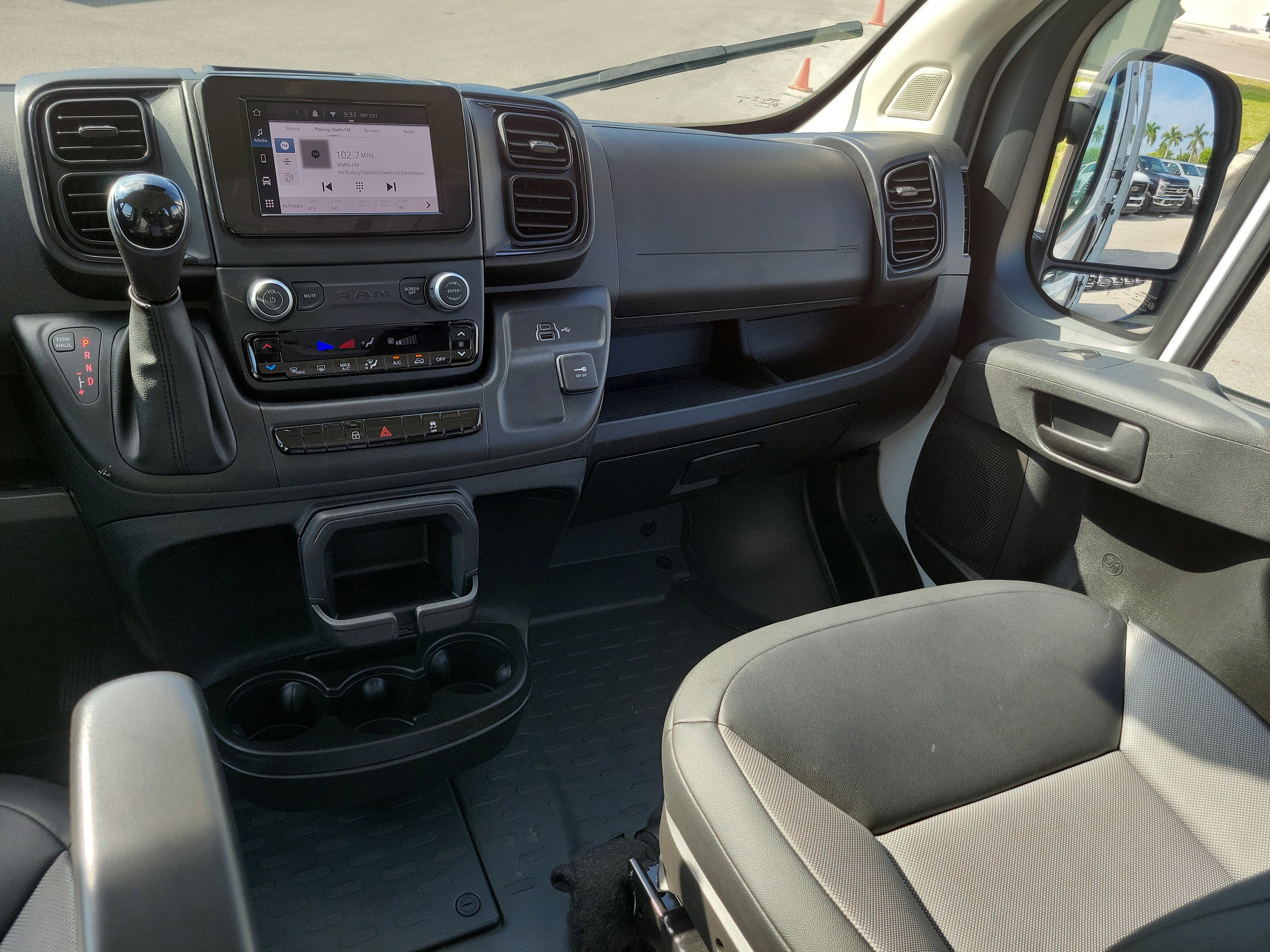 Used 2026 RAM ProMaster 2500 w/ Convenience Group FWD image 17