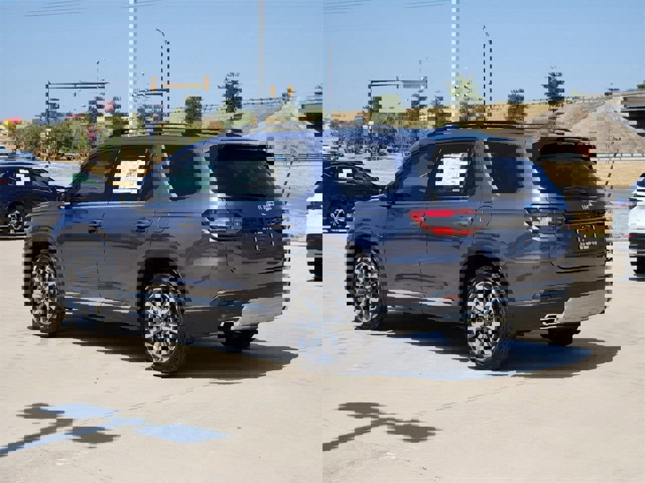 New 2025 Honda Pilot Touring image 4