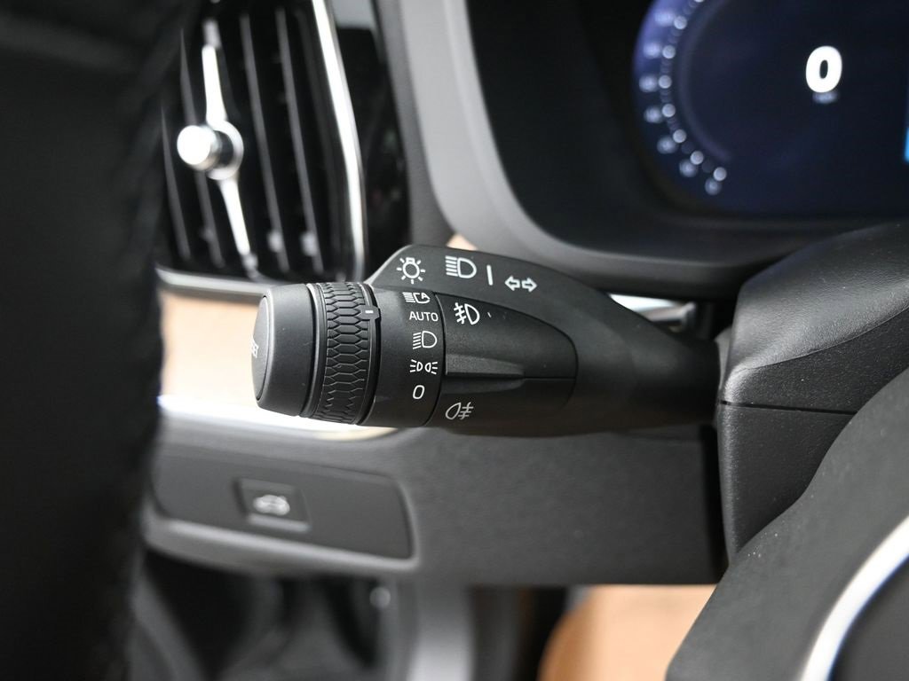 New 2026 Volvo XC60 B5 Plus w/ Climate Package image 16