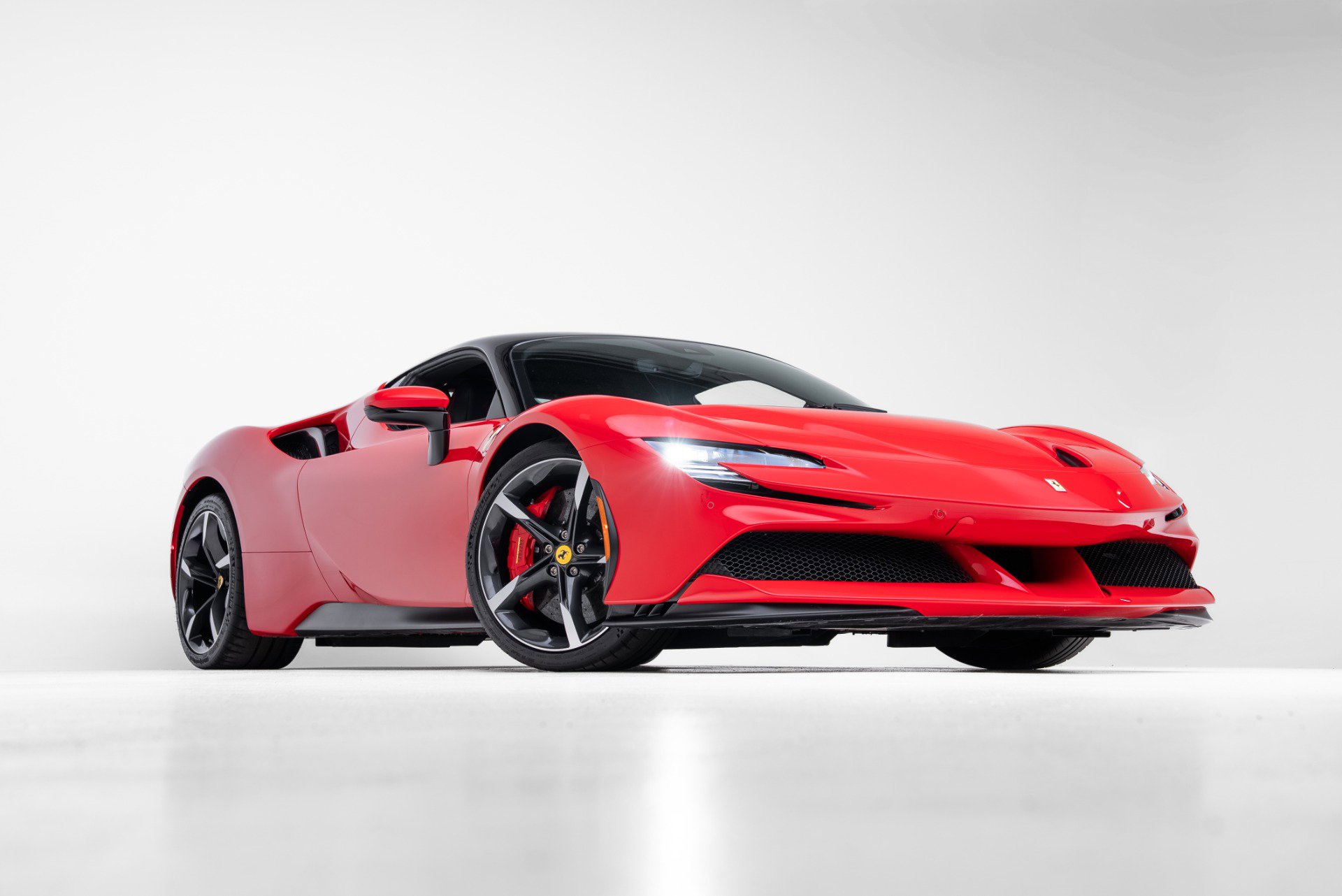 Used 2023 Ferrari SF90 Stradale AWD/4WD image 20