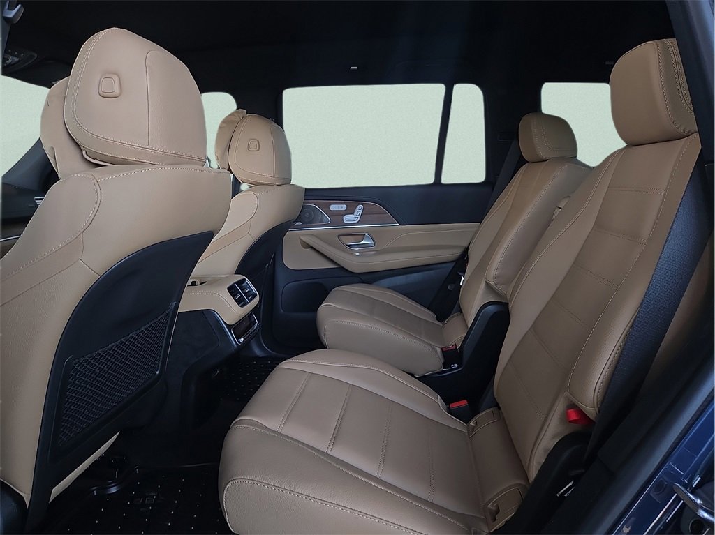 New 2026 Mercedes-Benz GLS 580 4MATIC image 11