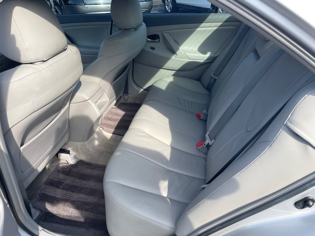 Used 2011 Toyota Camry LE w/ LE Extra-Value Pkg FWD image 17