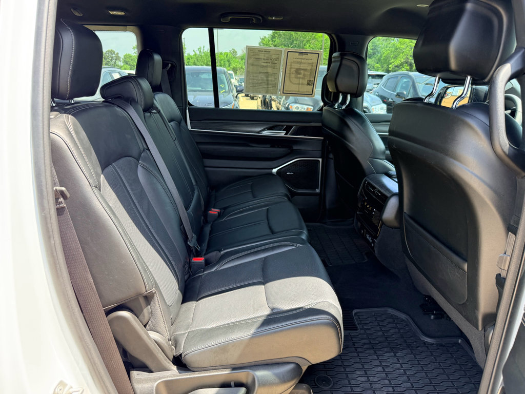 Used 2024 Jeep Wagoneer Series II w/ Flexible Seating Group AWD/4WD image 24