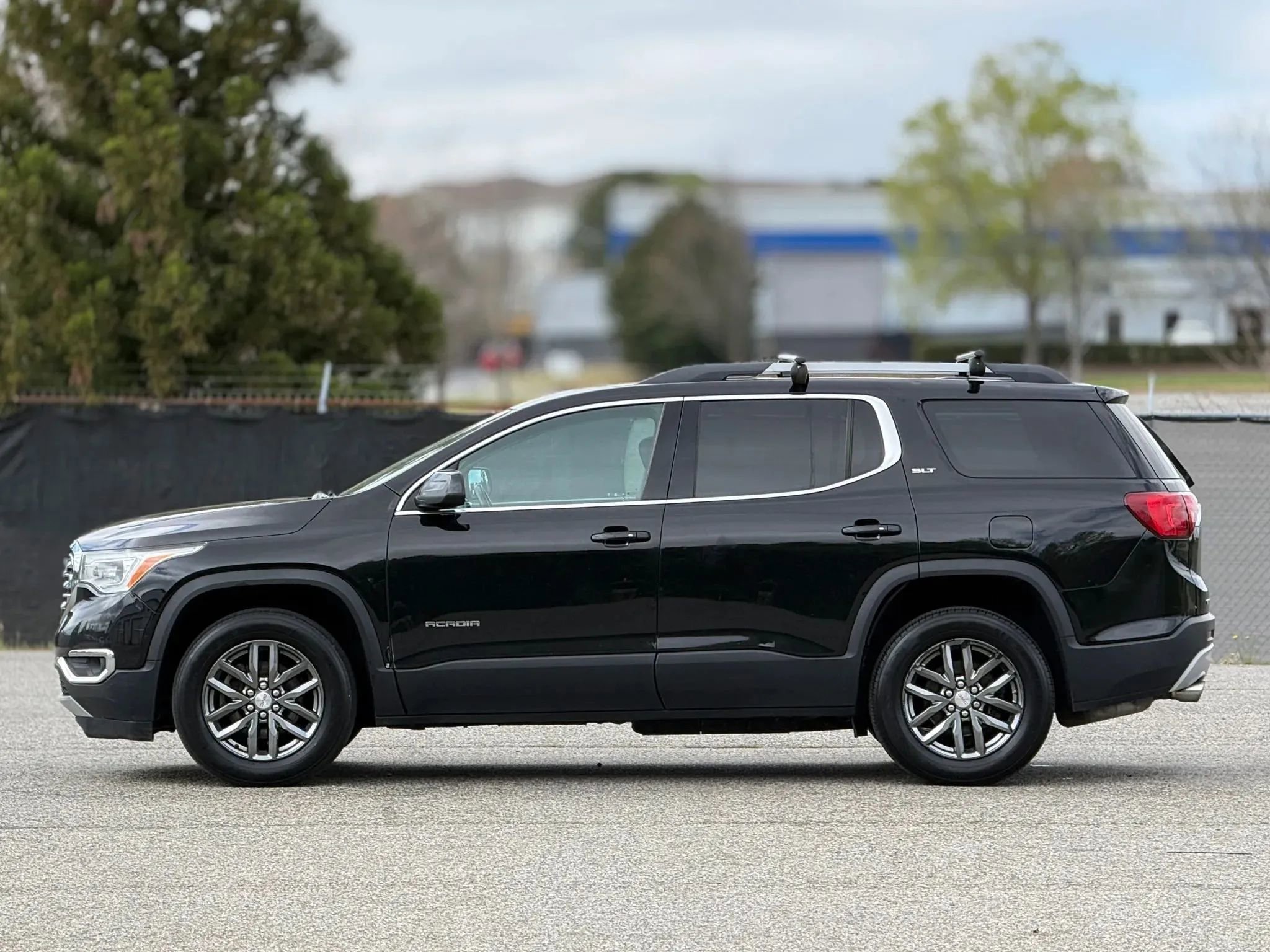 Used 2017 GMC Acadia SLT w/ LPO, Floor Liner Package image 8
