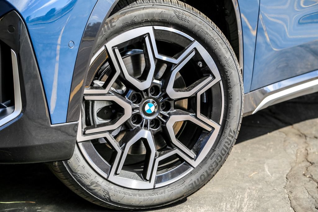 New 2026 BMW X1 xDrive28i w/ Convenience Package AWD/4WD image 9