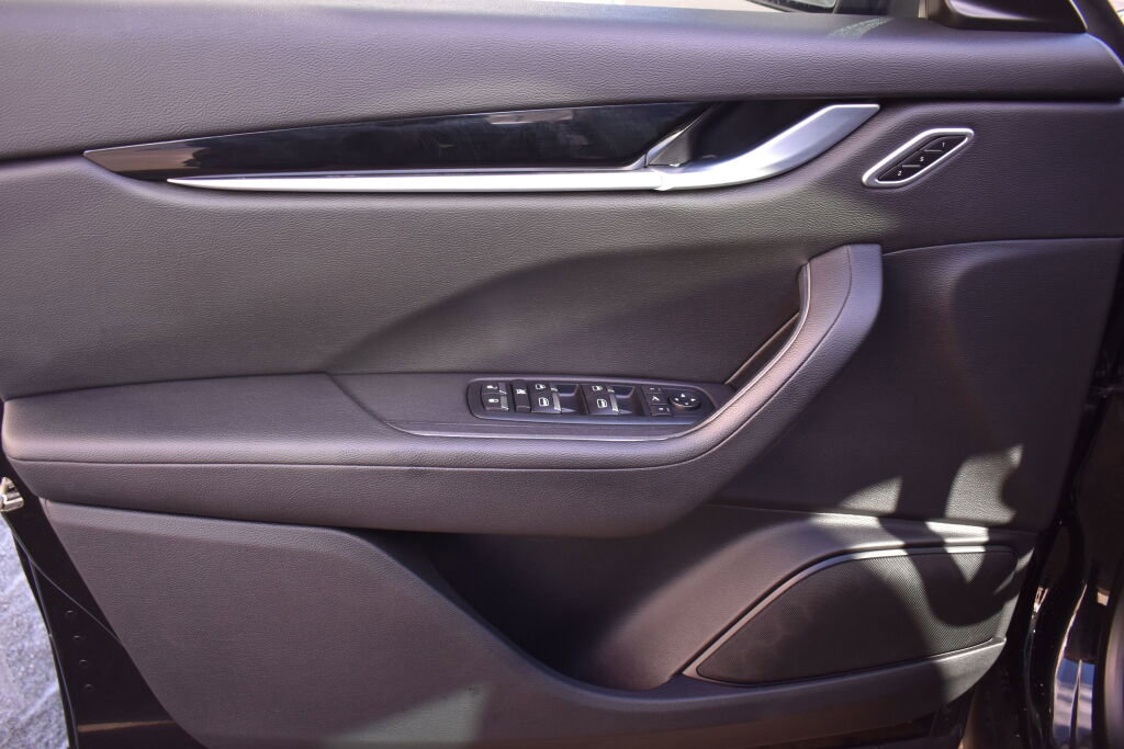 Used 2020 Maserati Levante 3.0L image 17