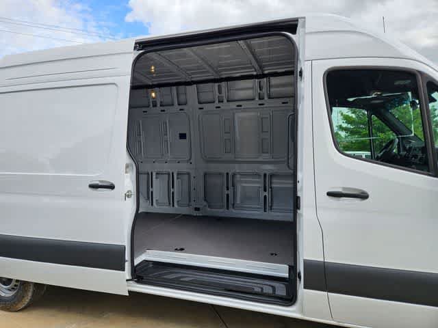 Used 2026 Mercedes-Benz Sprinter 2500 image 18
