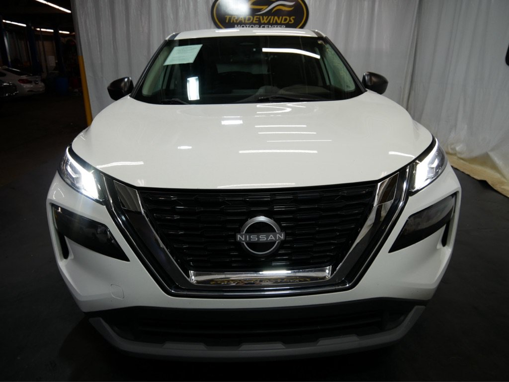 Used 2023 Nissan Rogue S AWD/4WD image 3
