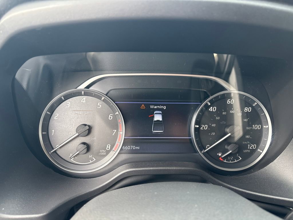 Used 2021 Nissan Titan SV w/ SV Convenience Package image 18