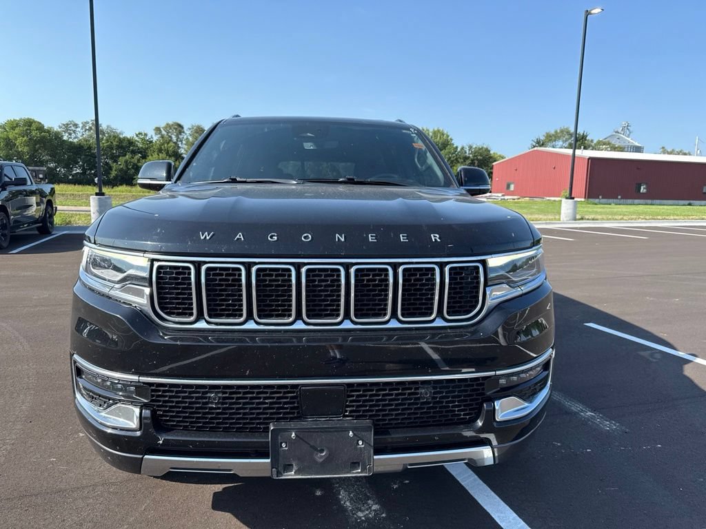 Used 2022 Jeep Wagoneer Series III w/ Premium Group I AWD/4WD image 32