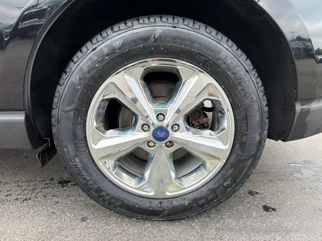 Used 2019 Ford Edge SE FWD image 11