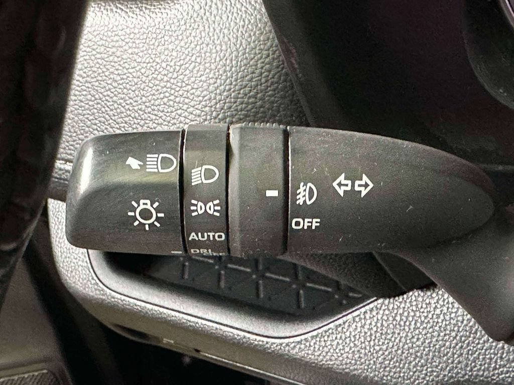 Used 2023 Toyota RAV4 XLE Premium AWD/4WD image 23