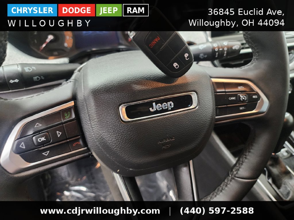 Used 2025 Jeep Compass Latitude AWD/4WD image 37