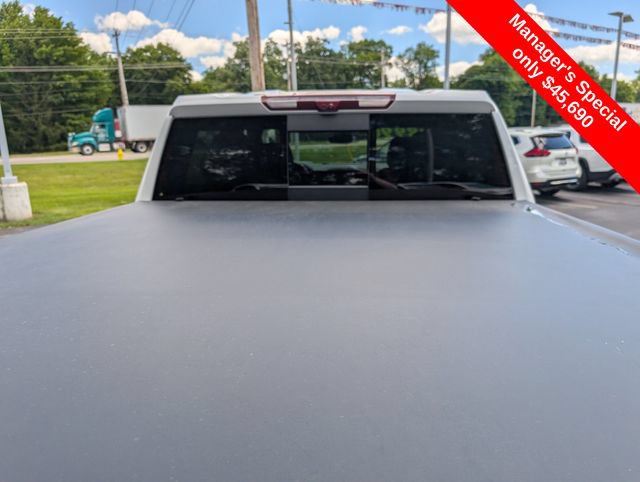 Used 2024 Chevrolet Silverado 1500 High Country w/ Technology Package AWD/4WD image 10