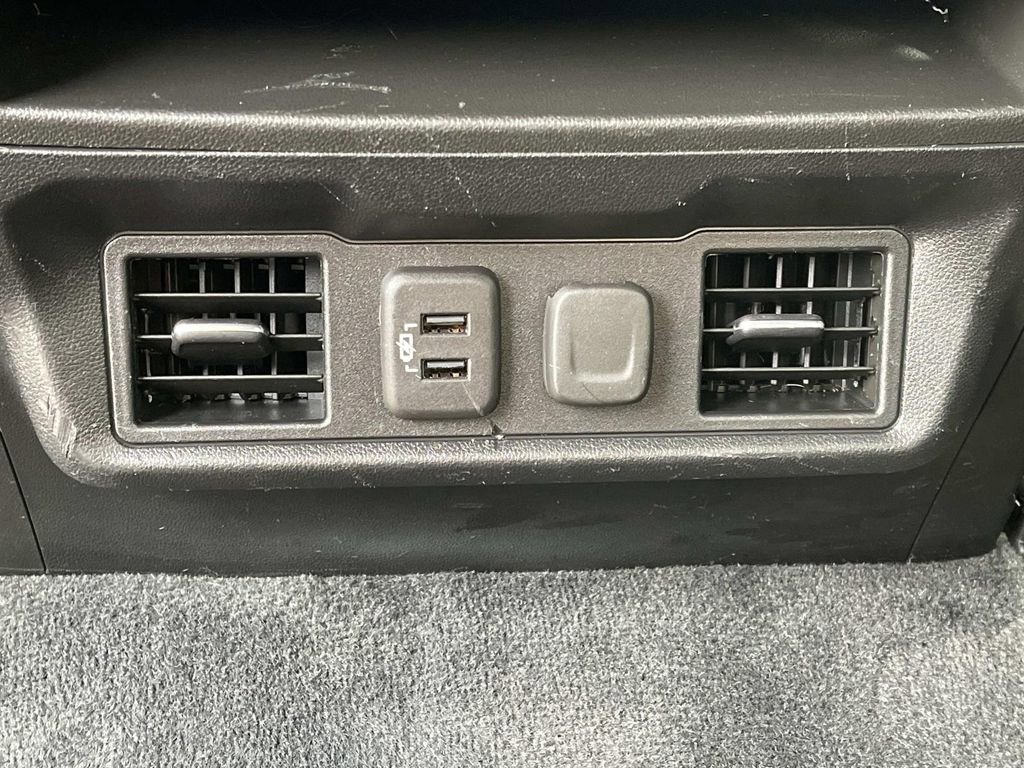 Used 2020 Chevrolet Silverado 1500 LT w/ All-Star Edition image 17