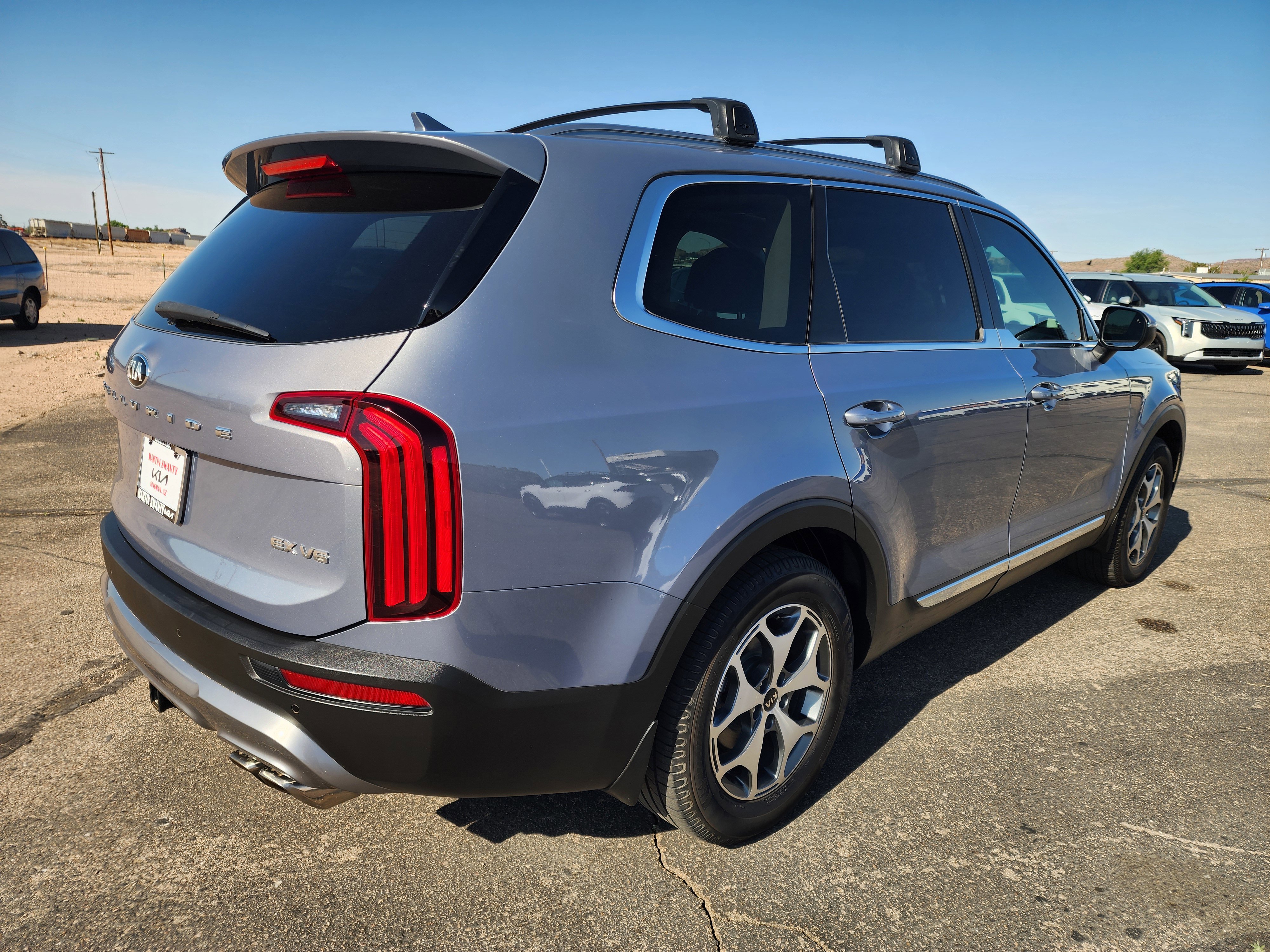 Used 2020 Kia Telluride EX w/ Towing Package FWD image 5
