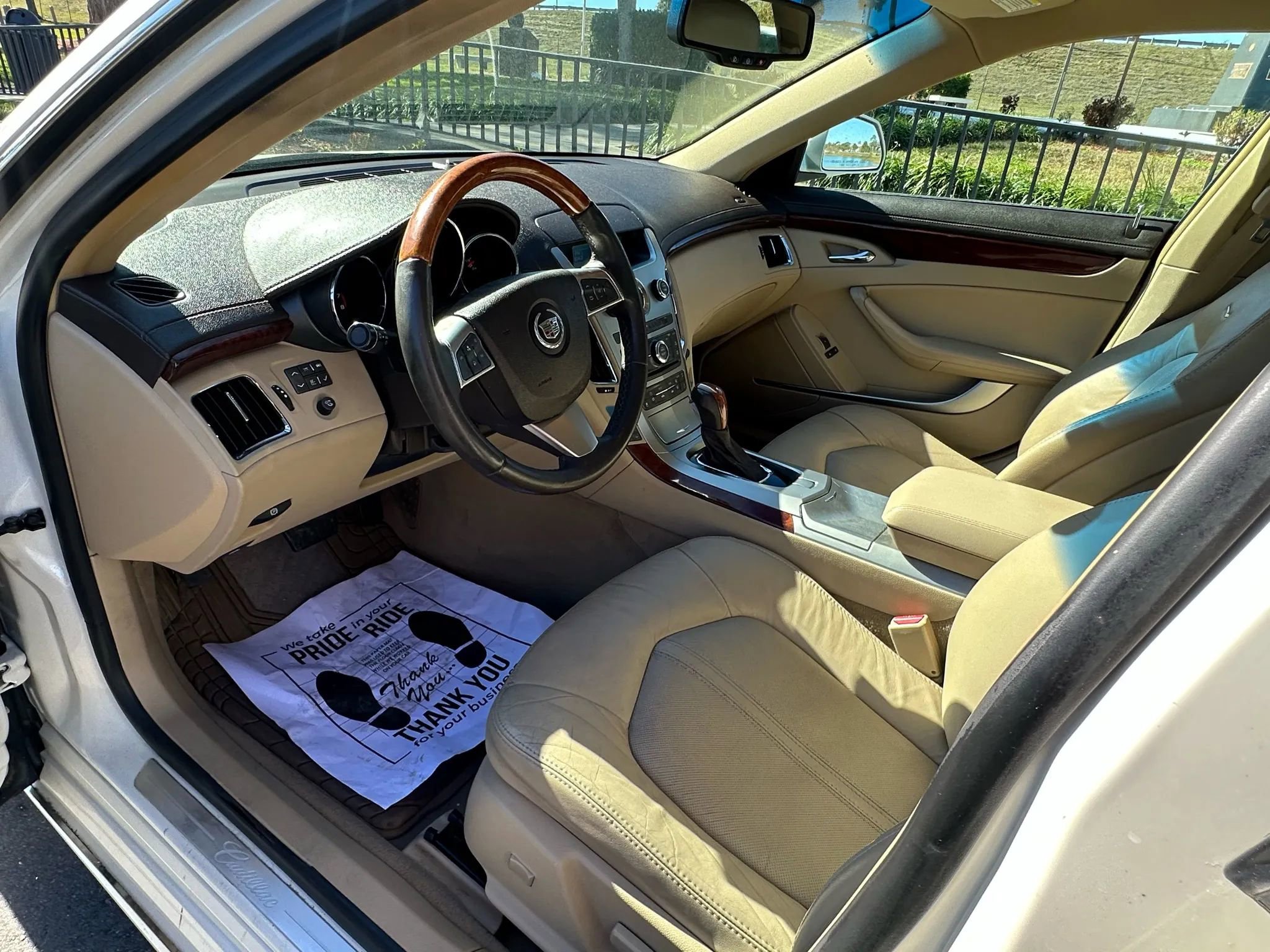 Used 2011 Cadillac CTS Luxury RWD image 31