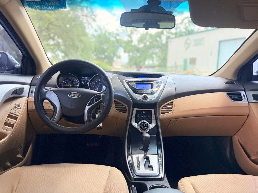 Used 2012 Hyundai Elantra GLS image 12