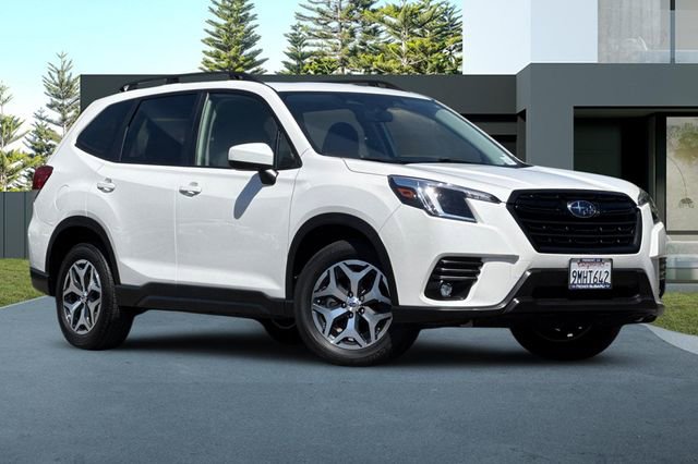 Used 2024 Subaru Forester Premium AWD/4WD image 2