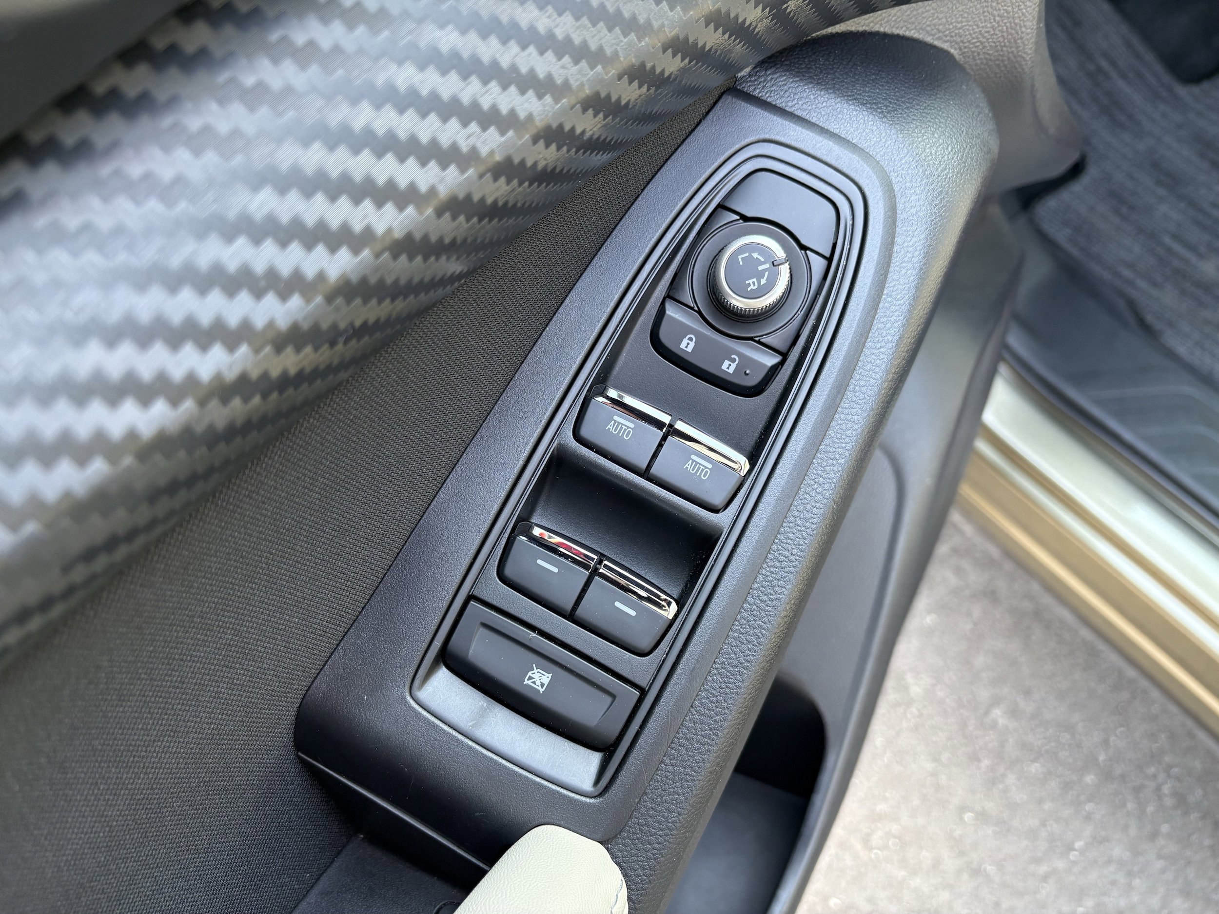 Used 2025 Subaru Ascent Premium image 25
