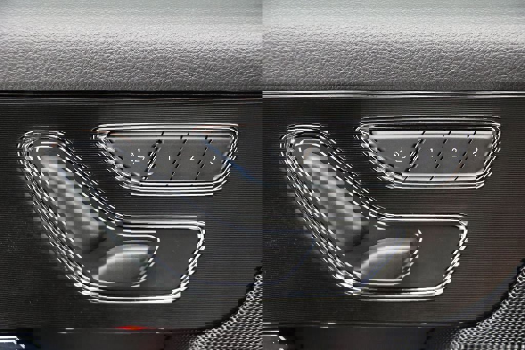 Used 2022 Lincoln Corsair Reserve w/ Sport Package image 29