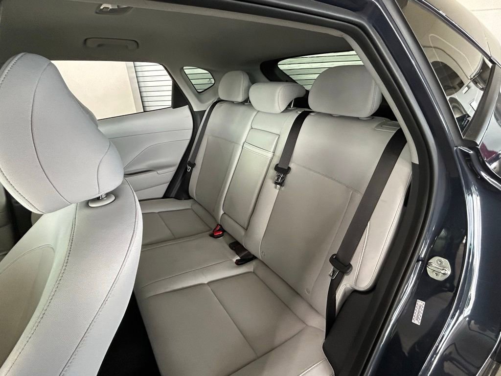 Used 2024 Hyundai Kona SE image 40