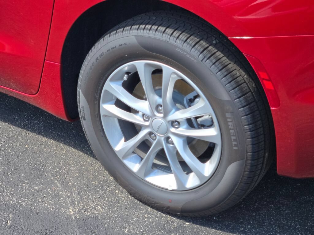 New 2027 Chrysler Pacifica Select AWD/4WD image 16