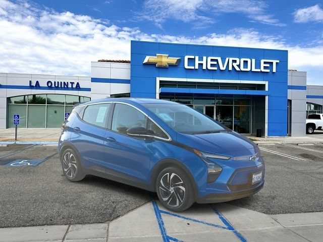 Used 2023 Chevrolet Bolt LT w/ Infotainment Package FWD image 2