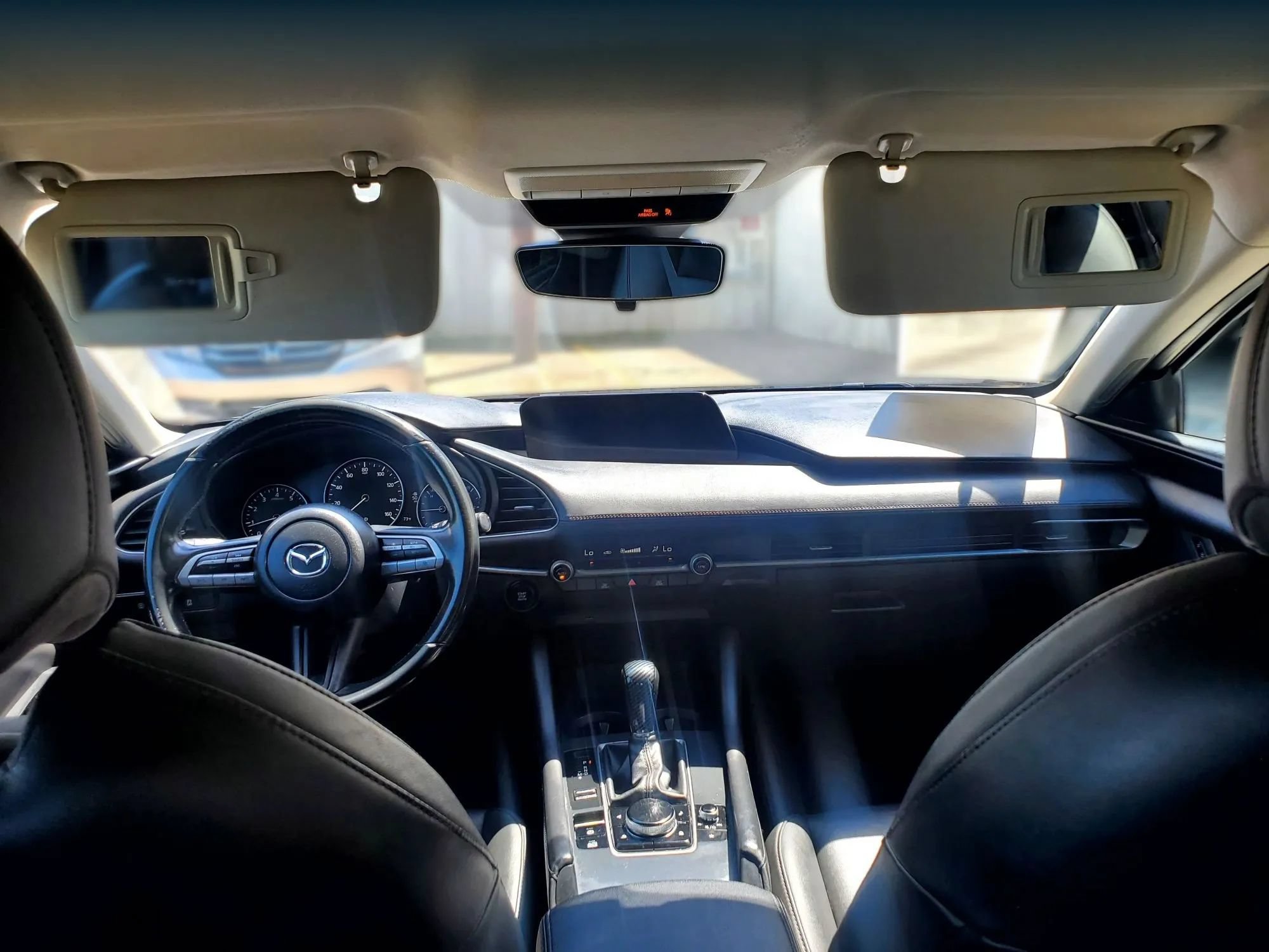 Used 2020 MAZDA MAZDA3 Sedan w/ Select Package FWD image 2