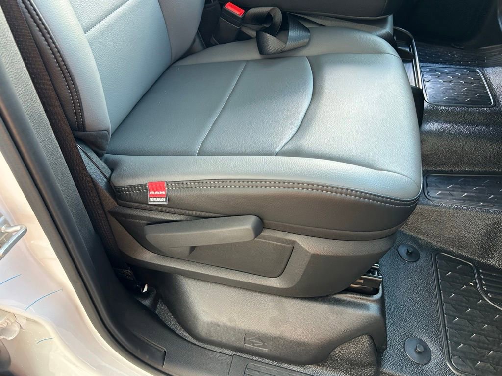 New 2025 RAM 5500 Tradesman image 38