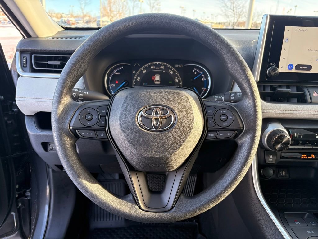 Used 2025 Toyota RAV4 XLE image 21