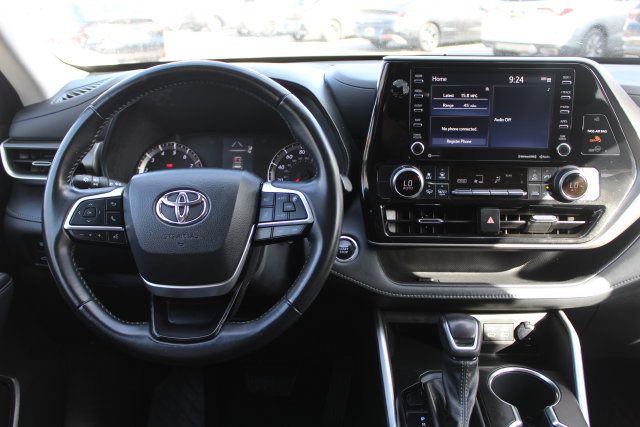 Used 2022 Toyota Highlander LE FWD image 46