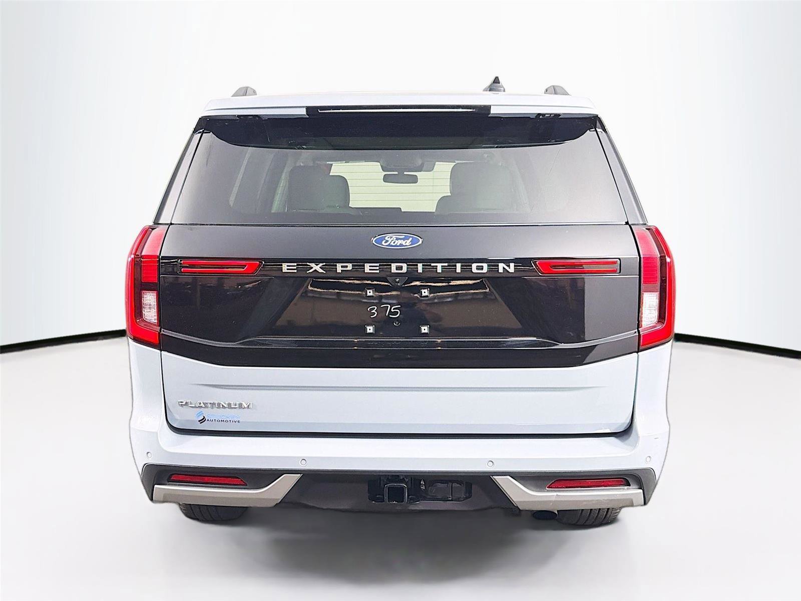 Used 2025 Ford Expedition Platinum w/ Platinum Ultimate Package AWD/4WD image 6
