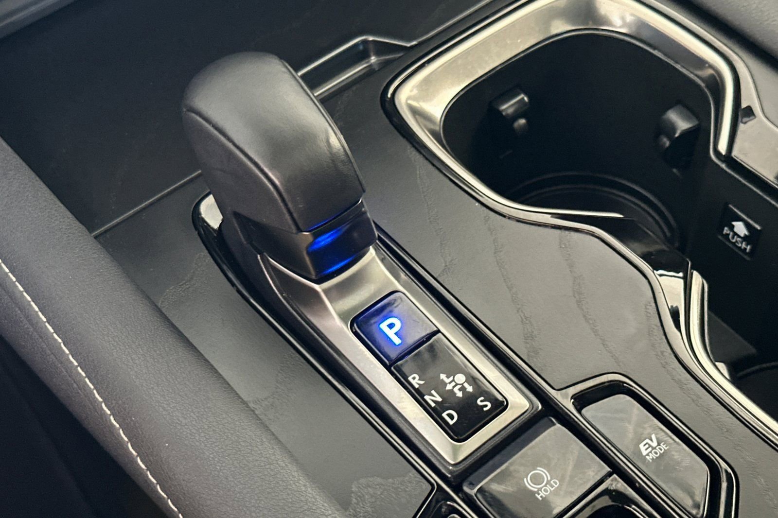 Certified 2024 Lexus RX 350h w/ Convenience Package image 18