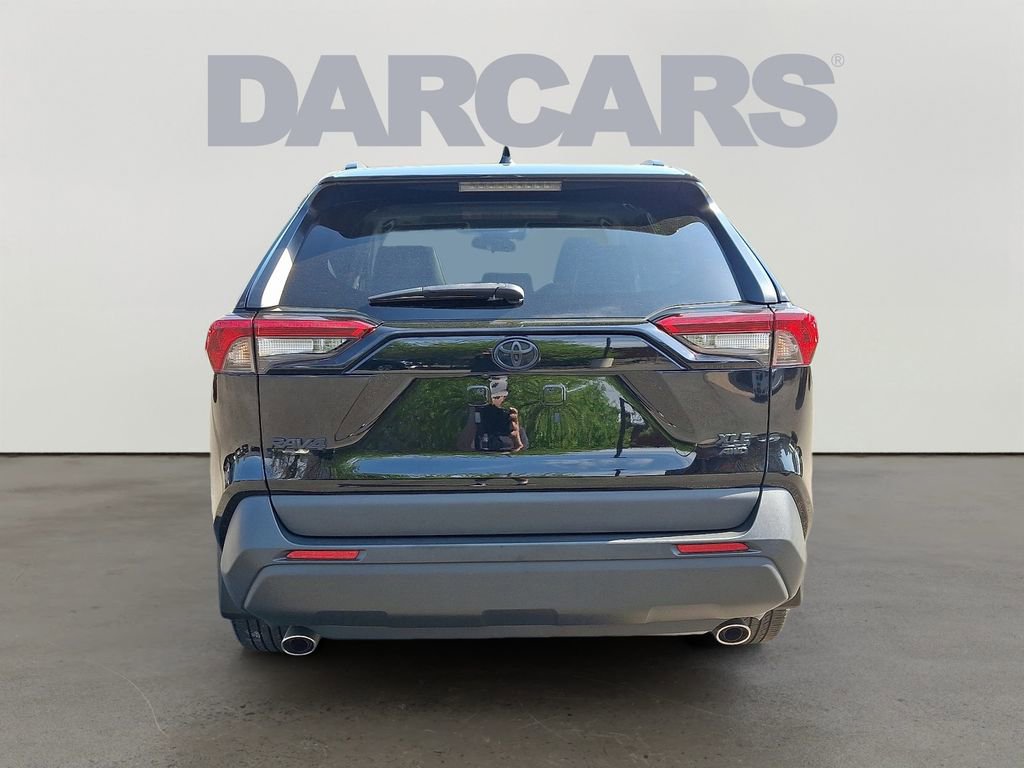 Used 2023 Toyota RAV4 XLE Premium AWD/4WD image 5