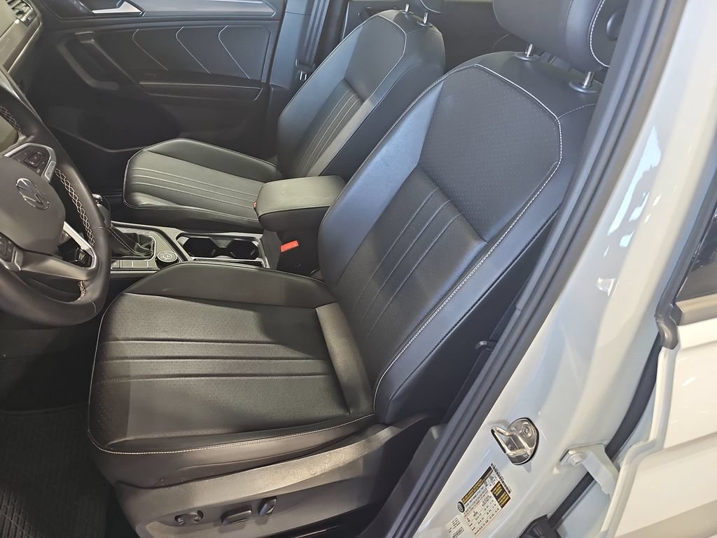 Used 2023 Volkswagen Tiguan SE R-Line AWD/4WD image 14