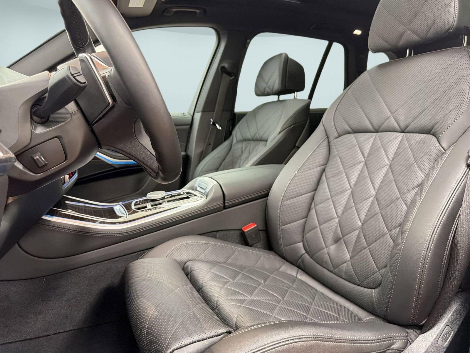 Certified 2024 BMW X5 xDrive50e w/ M Sport Package image 21